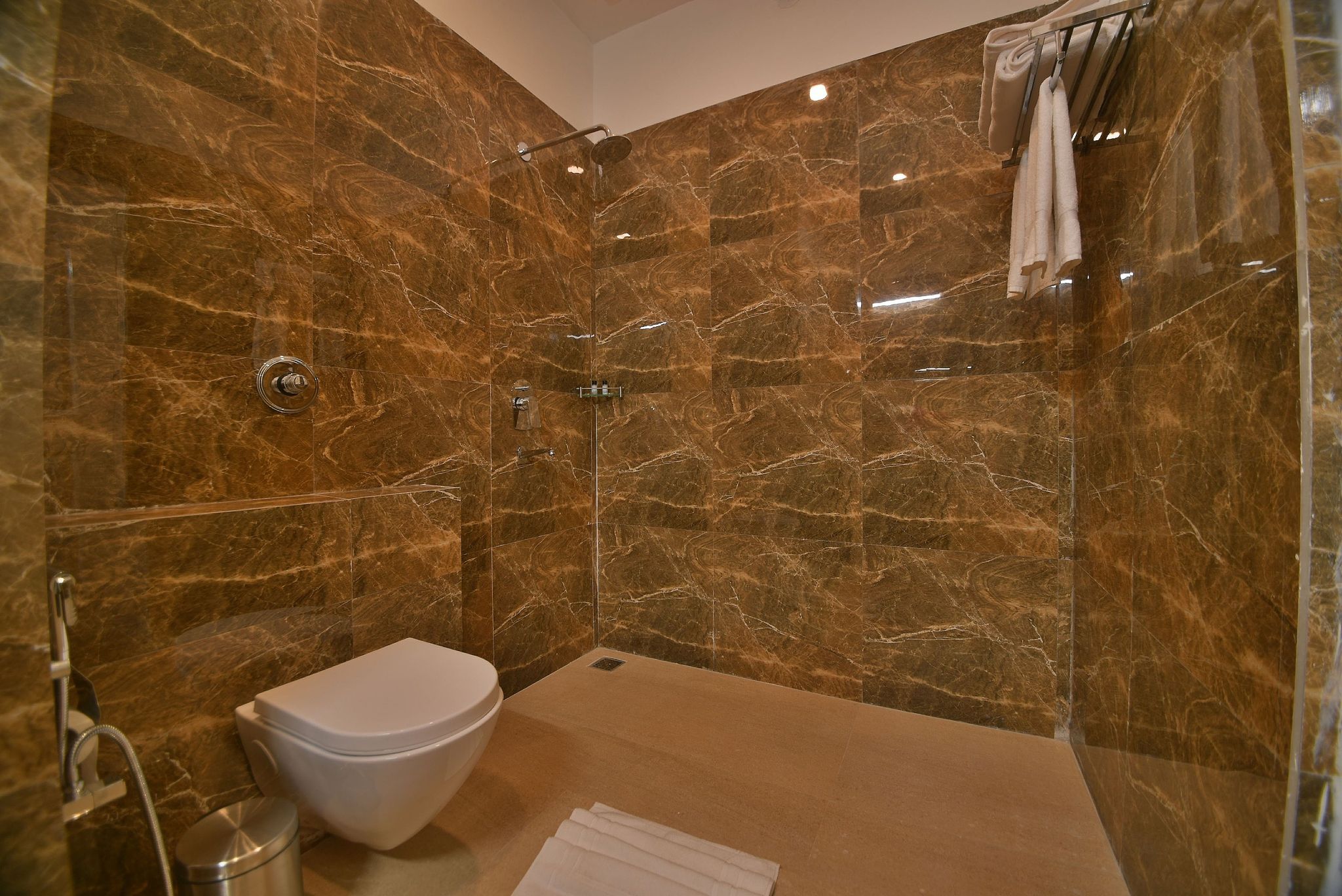 Burj Baneria-A Boutique Homestay Double Room with Lake View 14