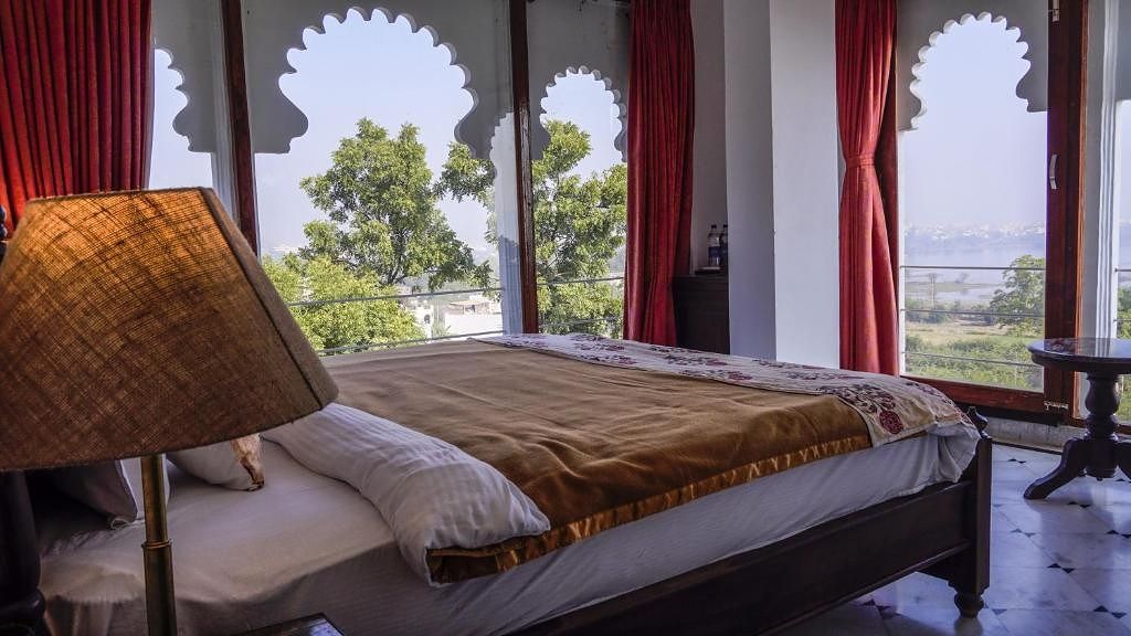 Burj Baneria-A Boutique Homestay Double Room with Lake View 8