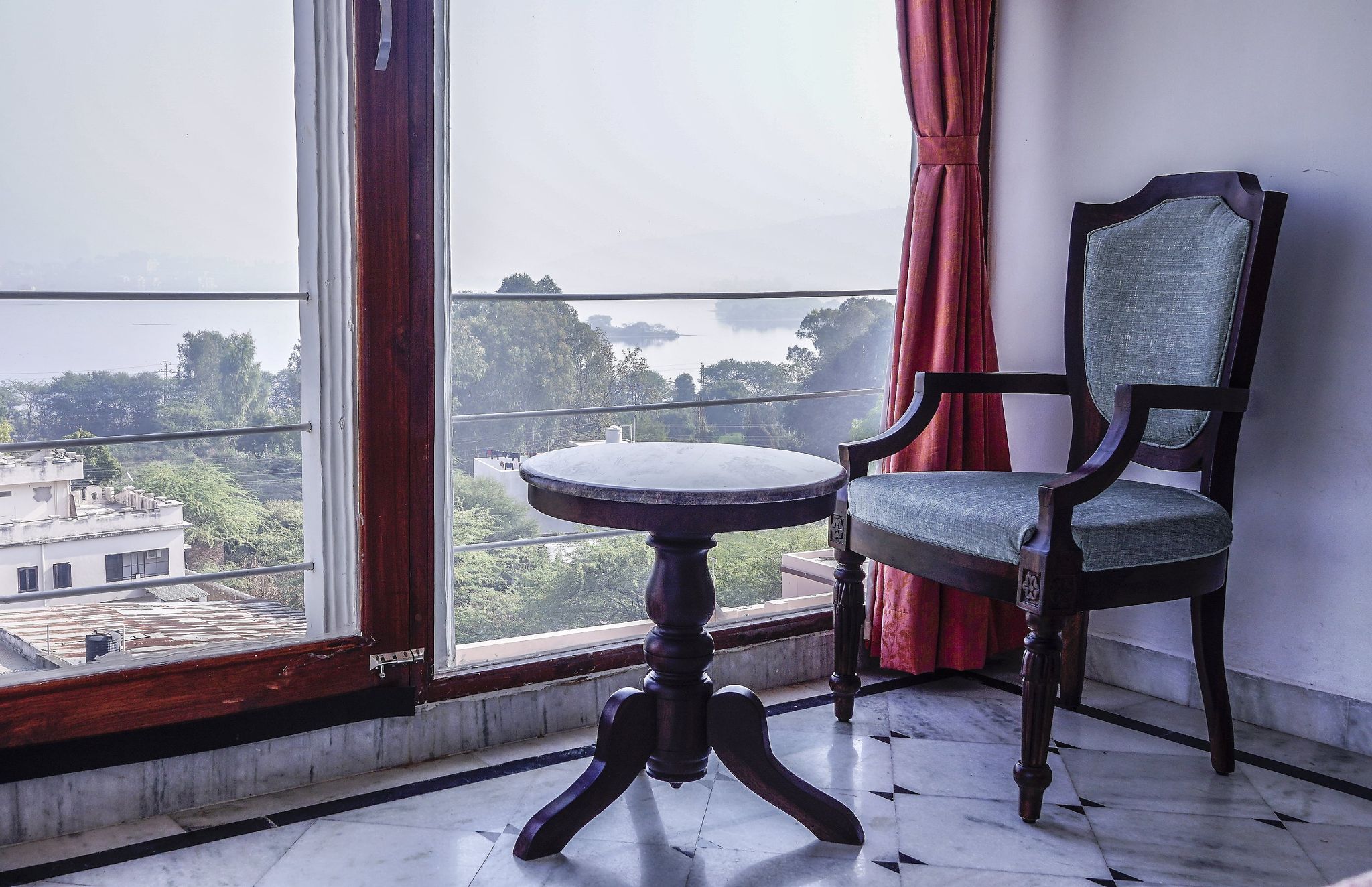 Burj Baneria-A Boutique Homestay Double Room with Lake View 6