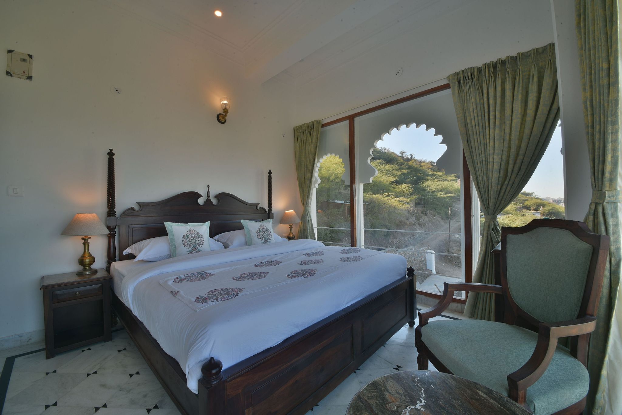 Burj Baneria-A Boutique Homestay Double Room with Lake View 12