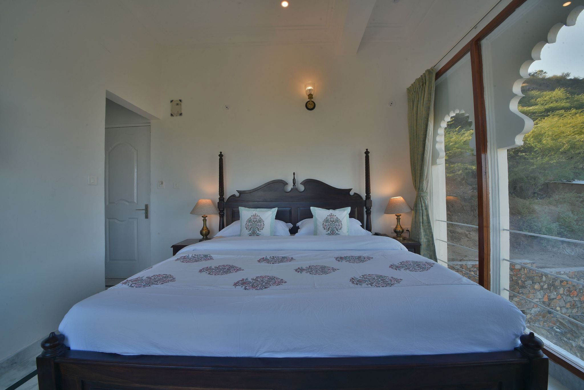 Burj Baneria-A Boutique Homestay Double Room with Lake View 5