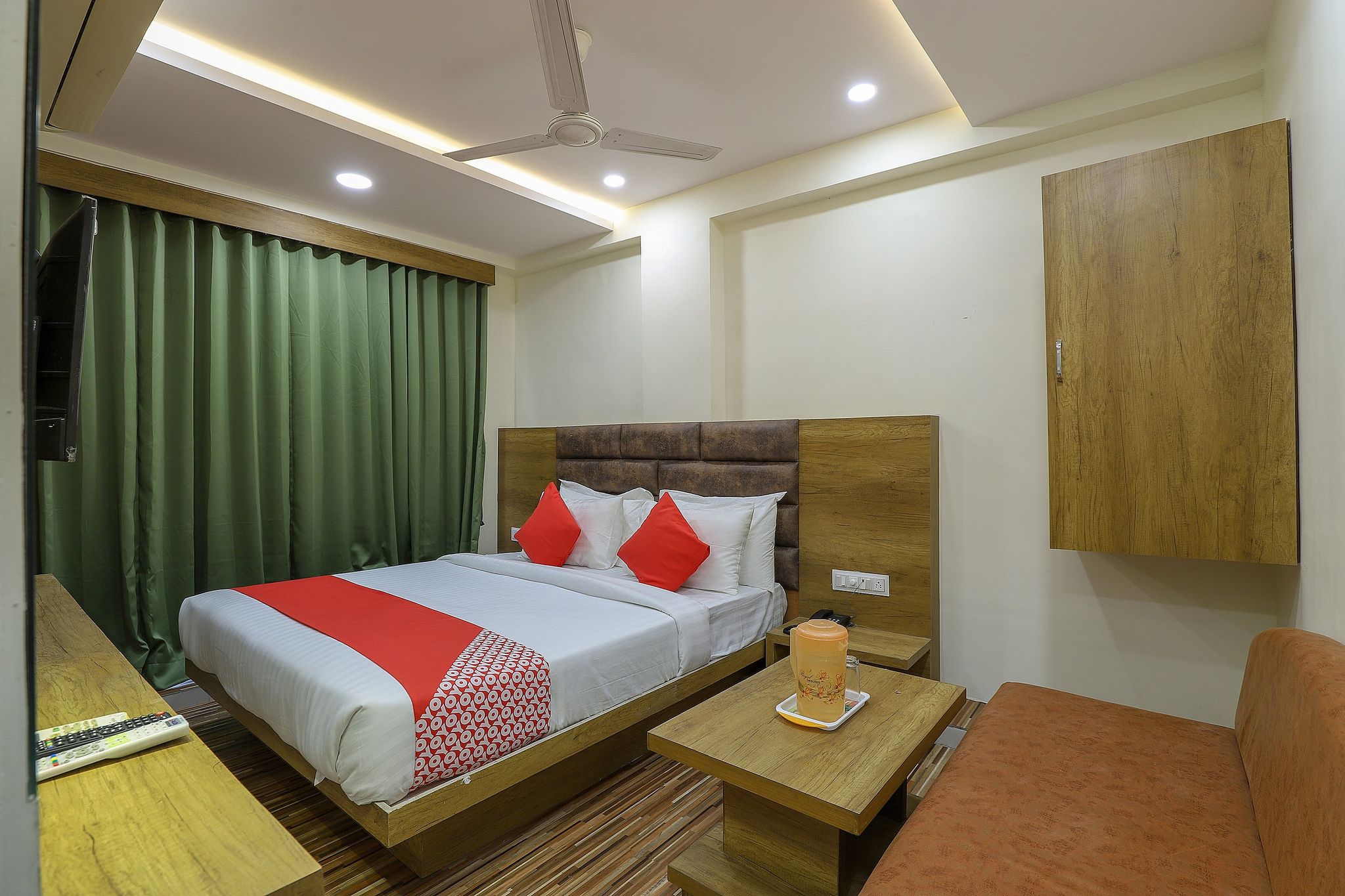 undefined OYO 49797 Hotel Shubham Inn 4