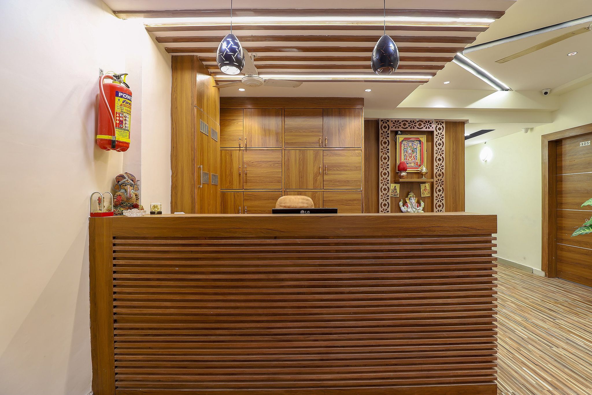 undefined OYO 49797 Hotel Shubham Inn 2