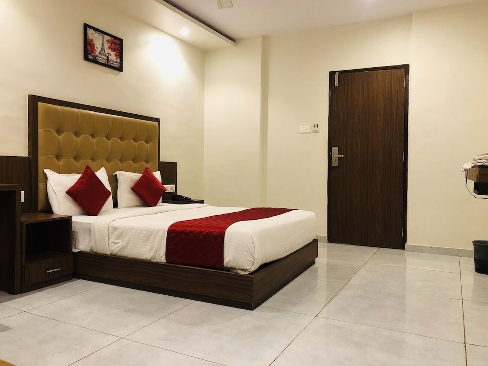 Hotel BKC Garden Near Trade Centre, Visa Consulate Deluxe Double Room 17