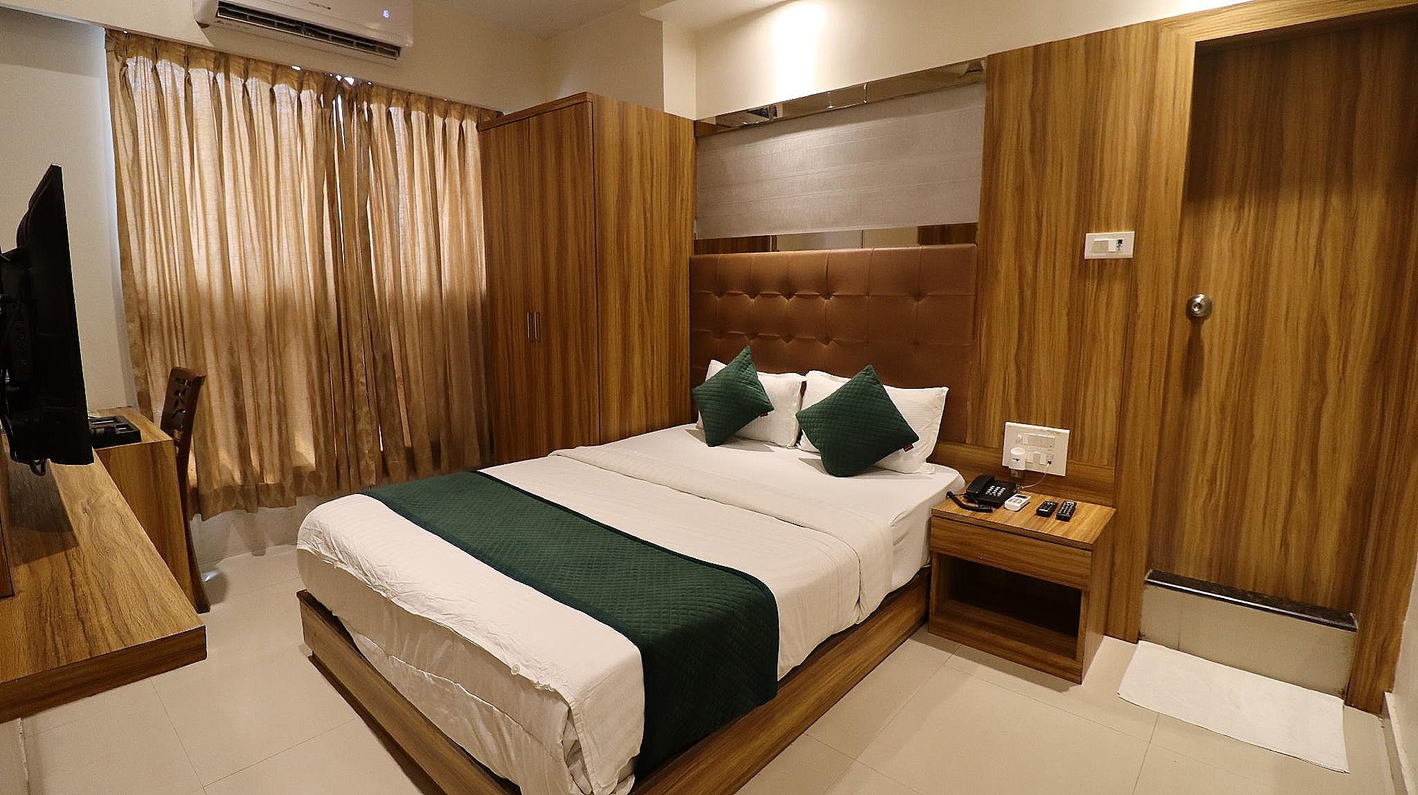 Hotel BKC Garden Near Trade Centre, Visa Consulate Deluxe Double Room 13