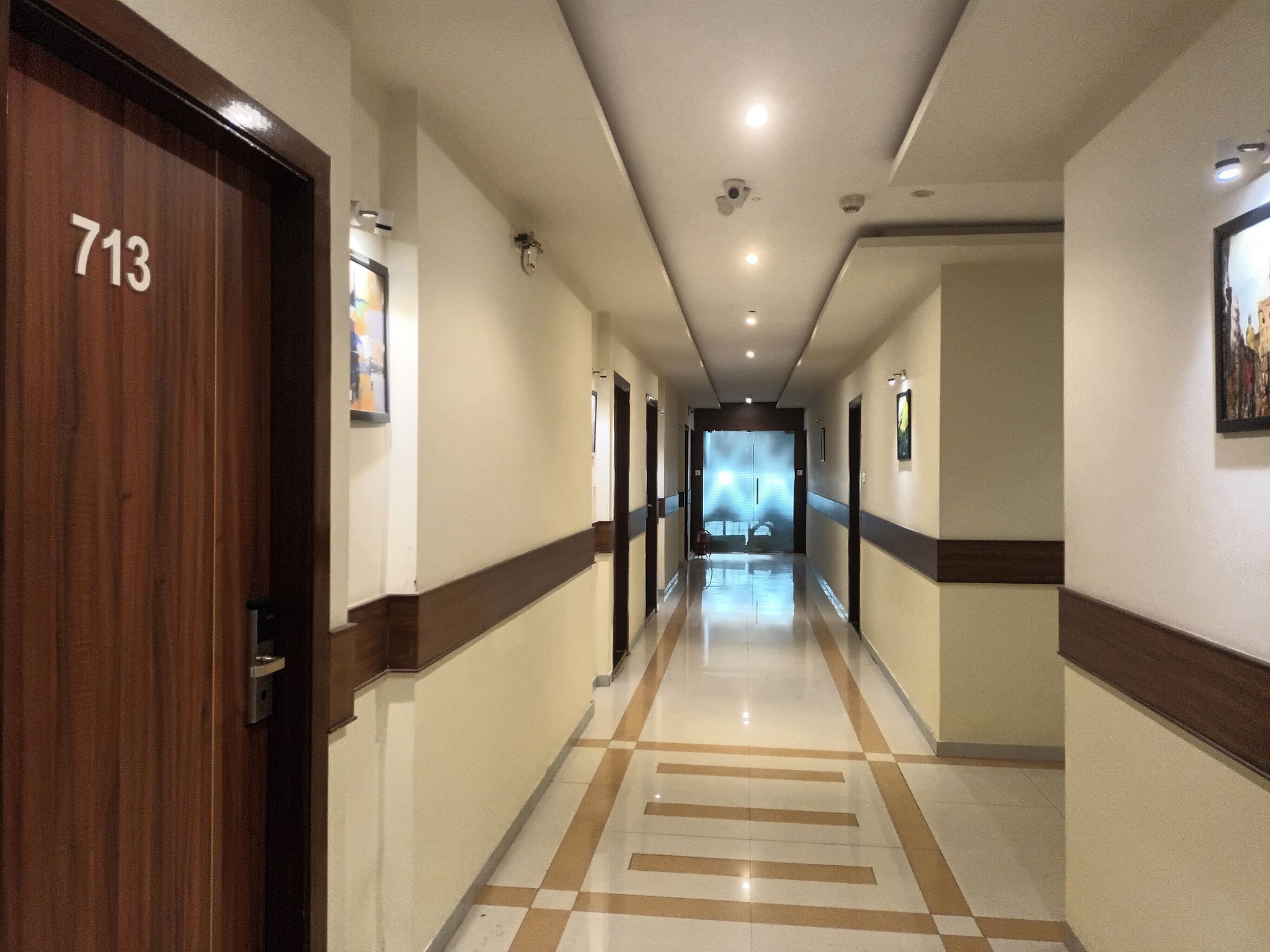 Hotel BKC Garden Near Trade Centre, Visa Consulate