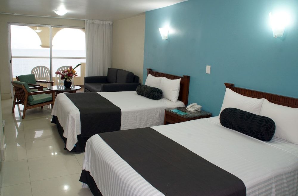 Don Pelayo Pacific Beach Junior Suite, Ocean View 2