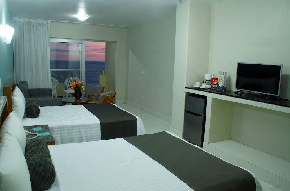 Don Pelayo Pacific Beach Superior Suite, Ocean View