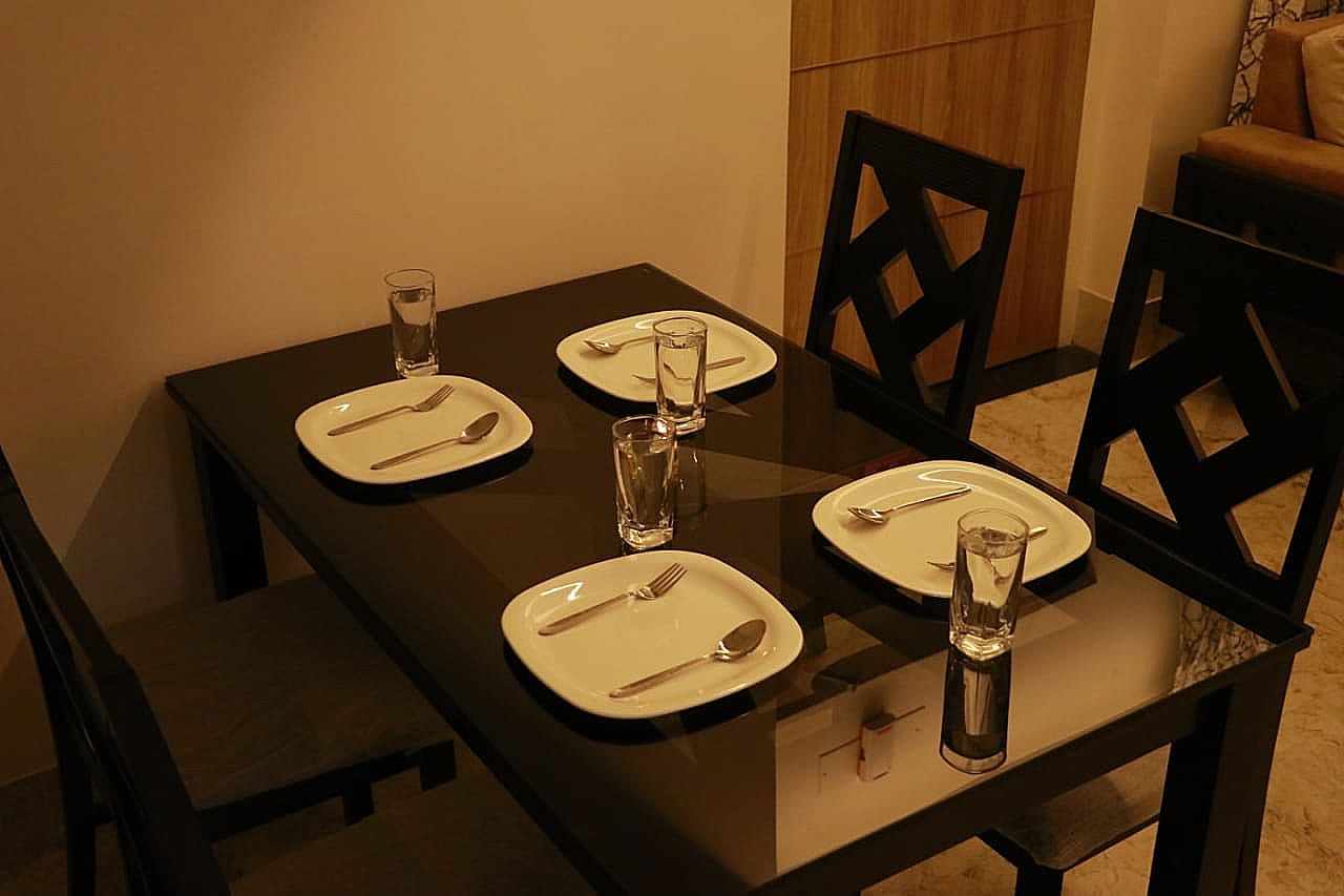 Food & Dining