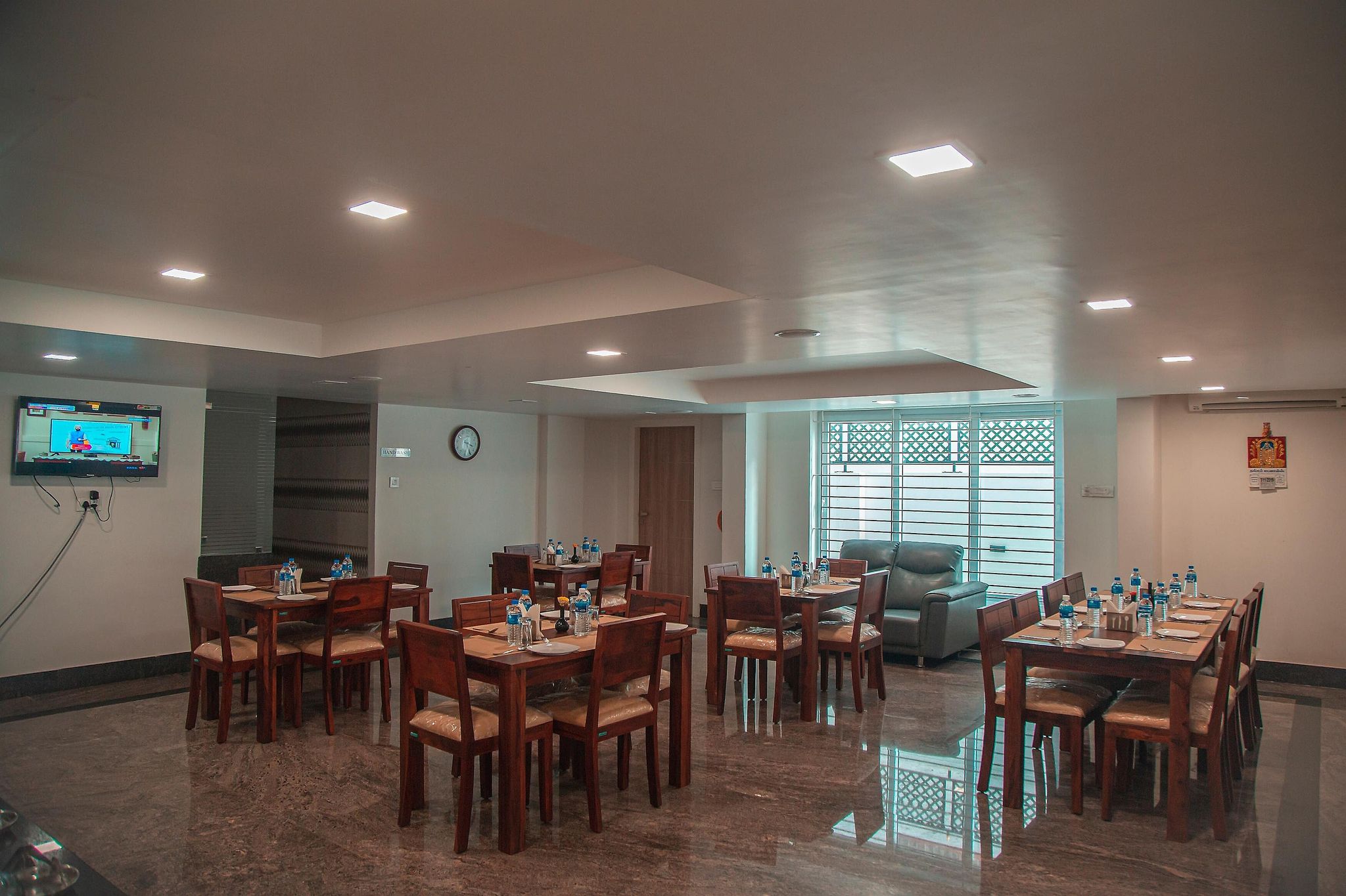 Food & Dining