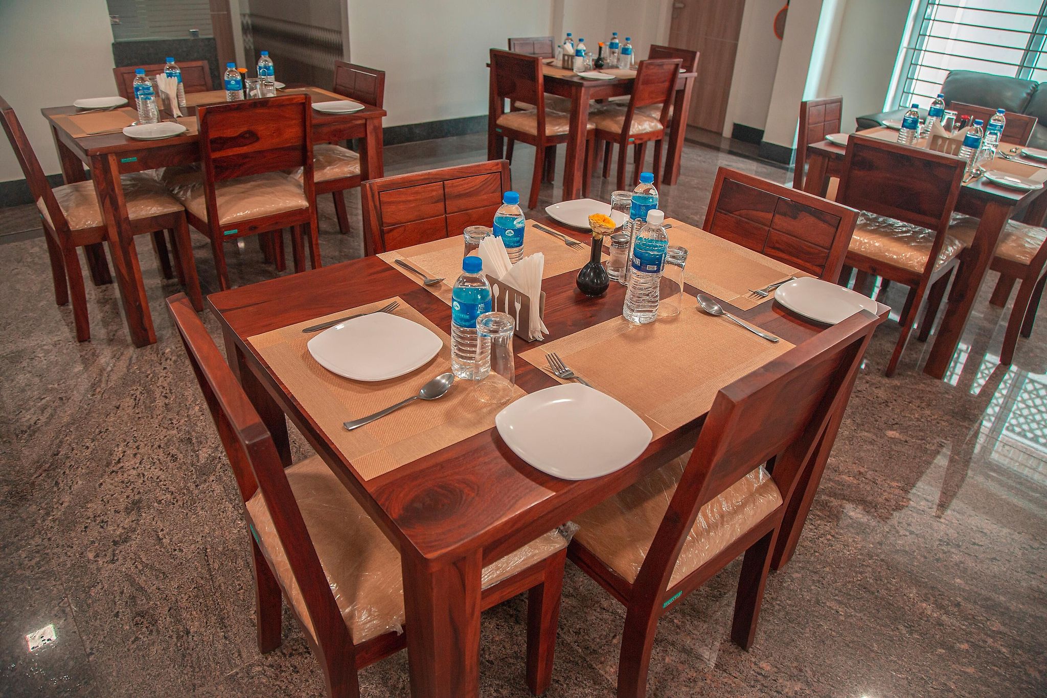 Food & Dining