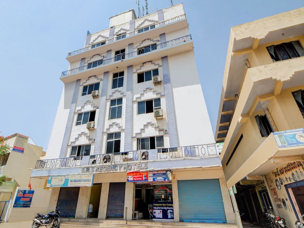 undefined OYO 40720 Hotel Srs Regency