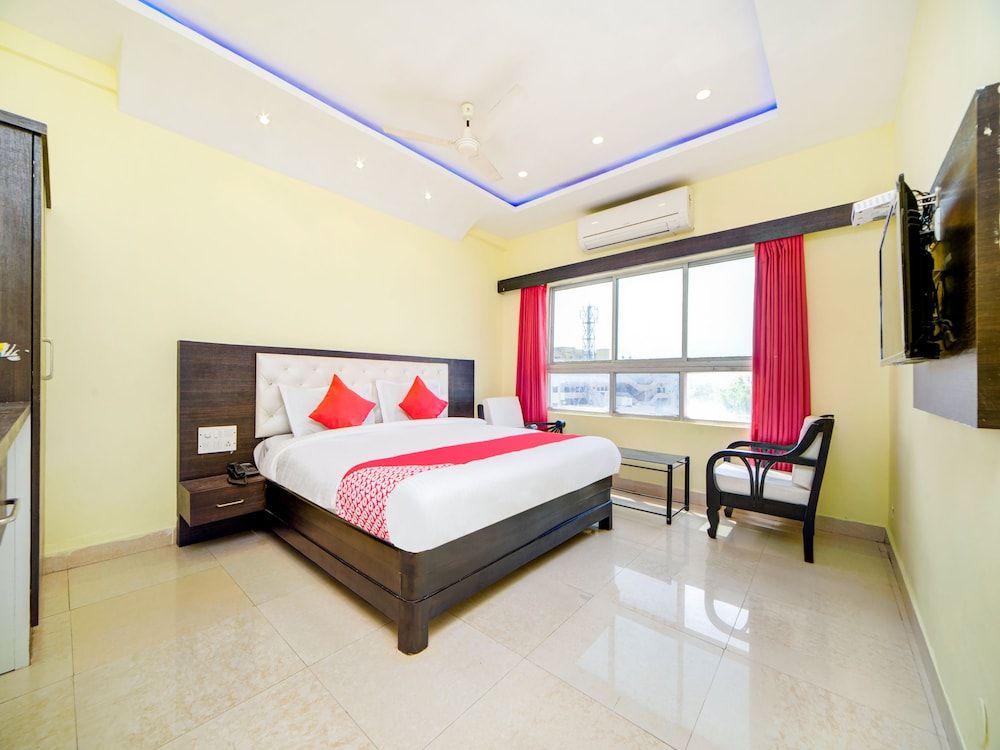 undefined OYO 40720 Hotel Srs Regency 4
