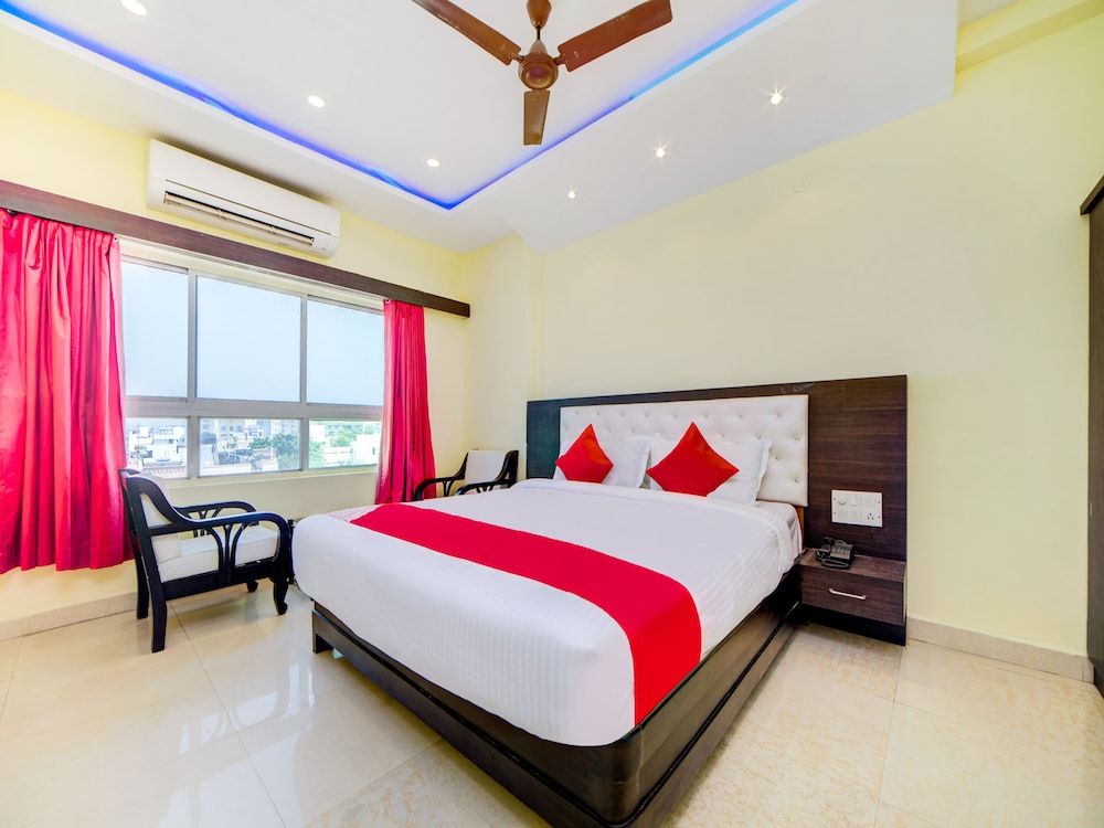 OYO 40720 Hotel Srs Regency Double or Twin Room