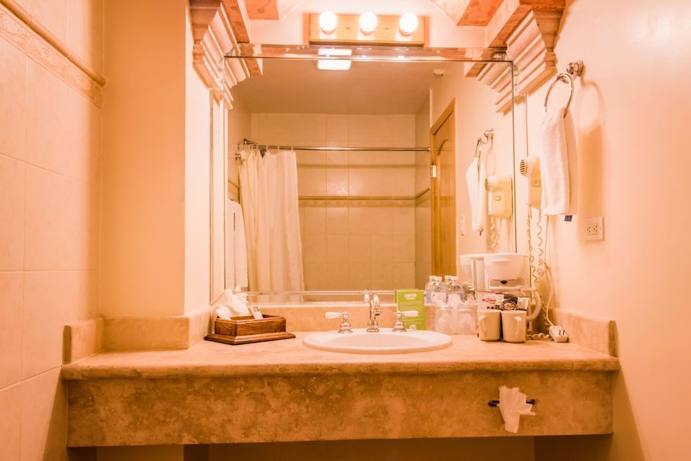 Maria Bonita Business Hotel & Suites Standard Suite, Multiple Beds, Kitchenette 2