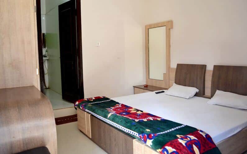 Hotel Varun Inn Ac Diamond 3