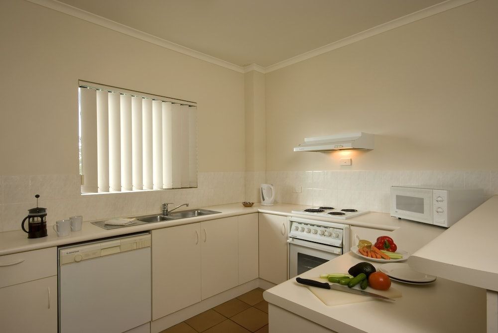 undefined Tropic Towers Apartments 10