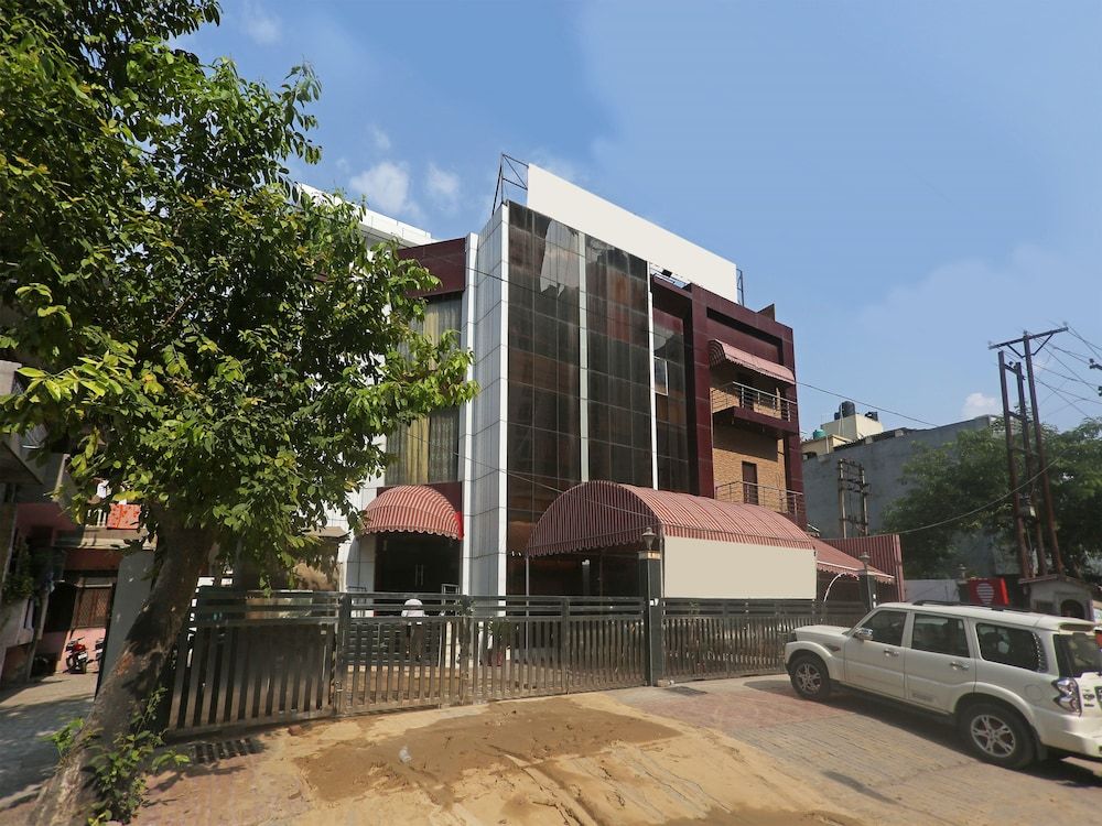 undefined OYO 947 Hotel Palazzo Di Lara 3