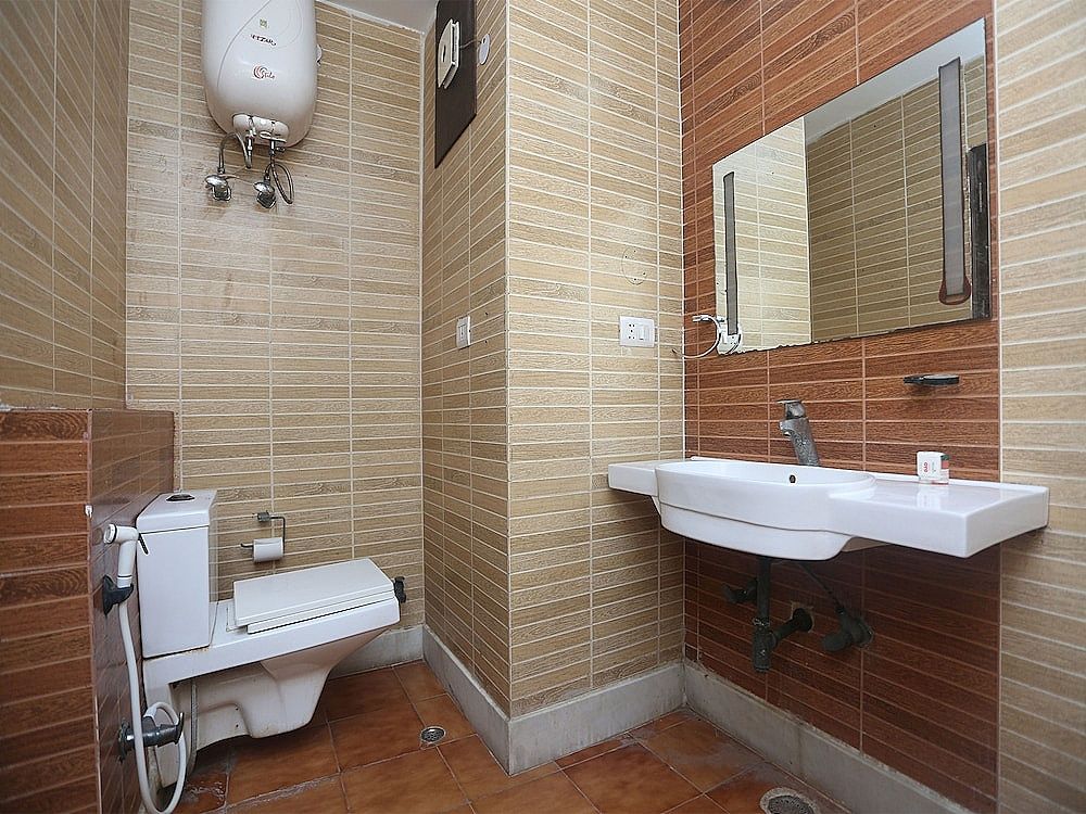 OYO 947 Hotel Palazzo Di Lara Deluxe Double or Twin Room 3