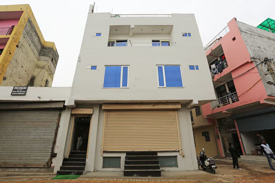 Main Image