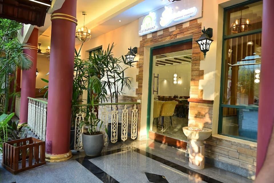 undefined Woods Inn Resort 9