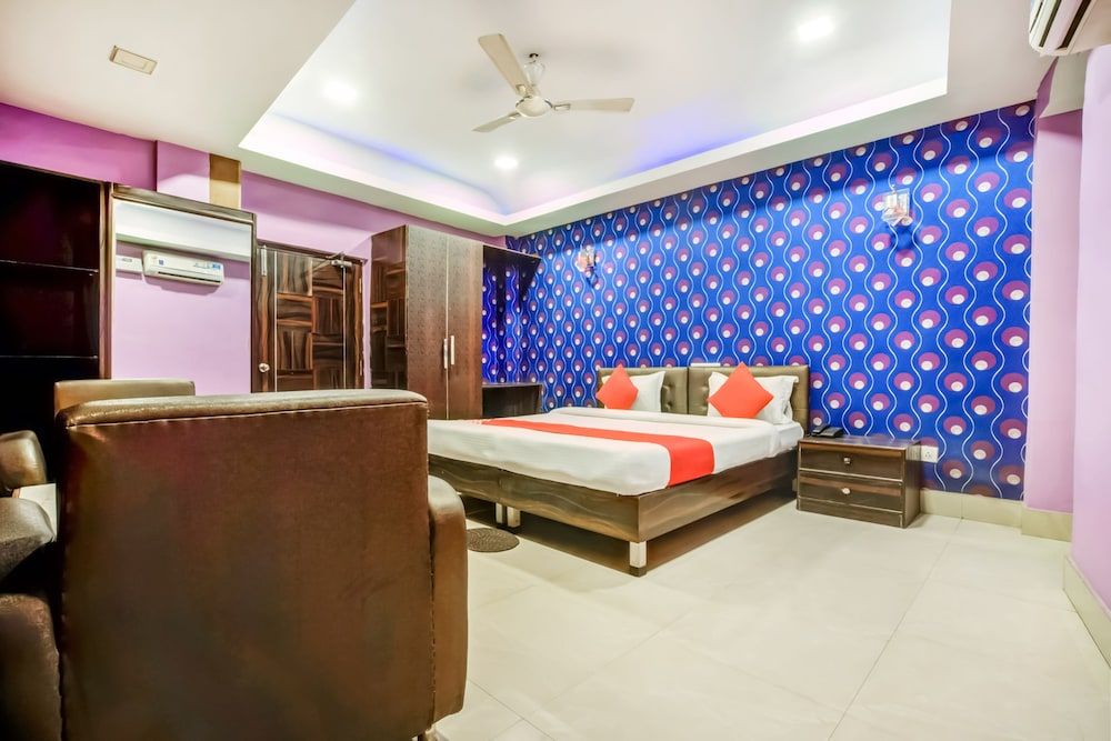 undefined OYO 5968 The Silver International 8