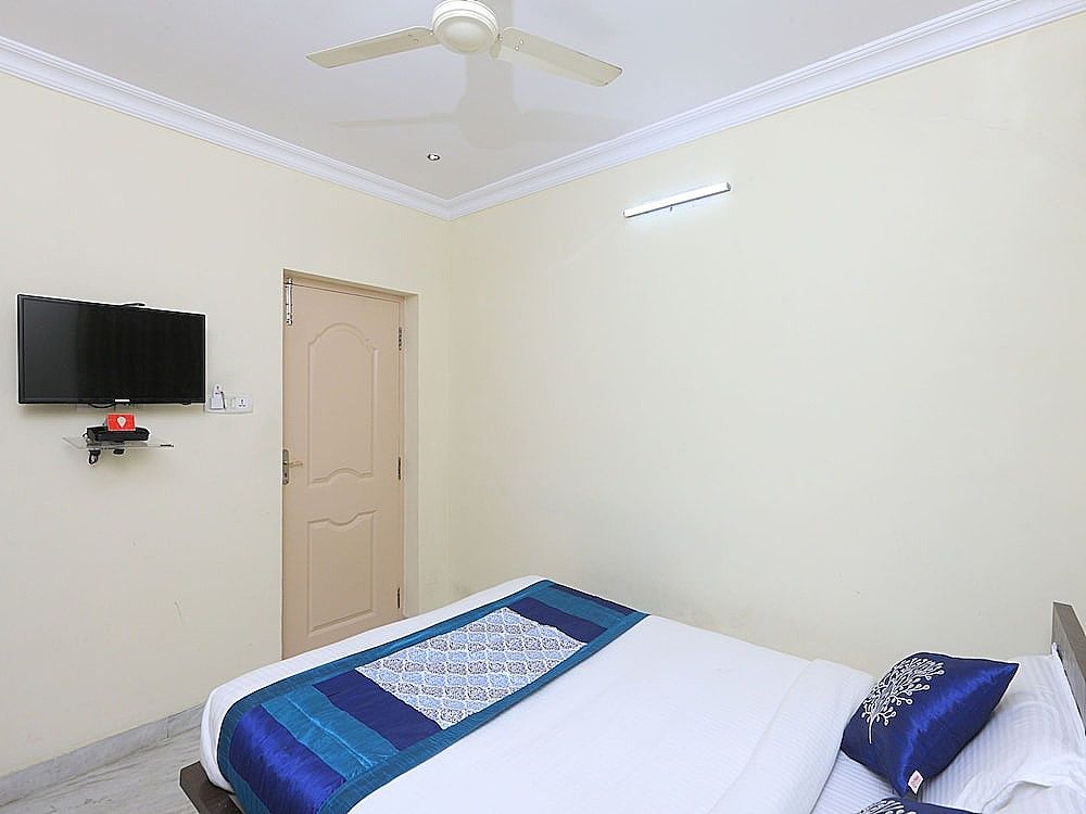 undefined OYO 1054 Hotel AVNB Towers