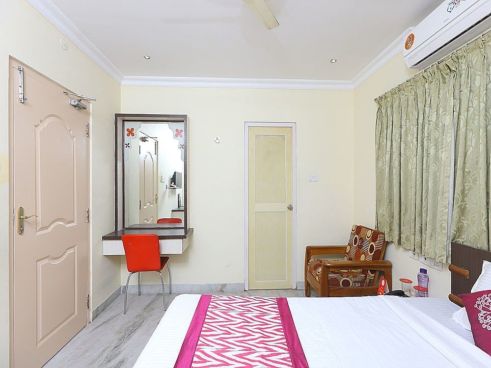 undefined OYO 1054 Hotel AVNB Towers 7