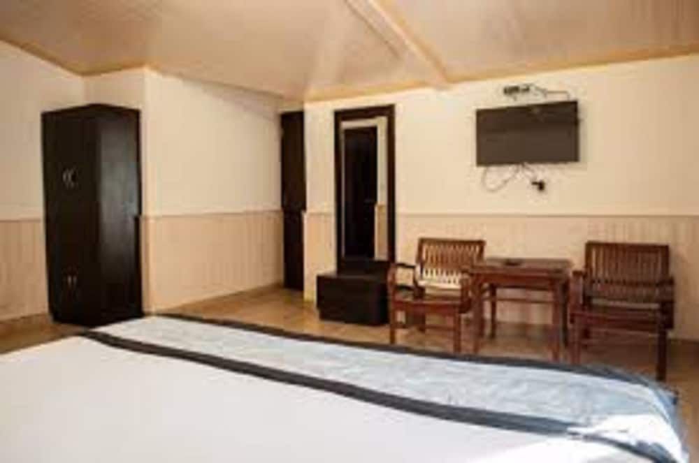 Seven Hills Hotel Standard Room 5