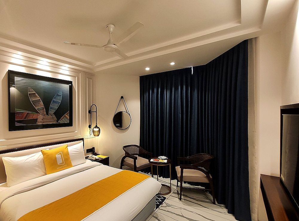 Bloom Boutique GK-1 Superior Suite 30