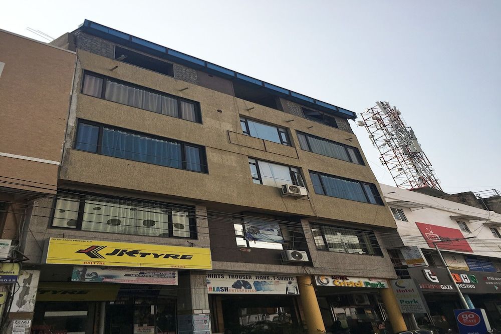 undefined OYO 27929 Hotel Cristal Park