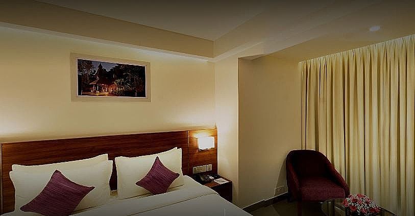 Lilac Hotel 5th Block Executive Room 8