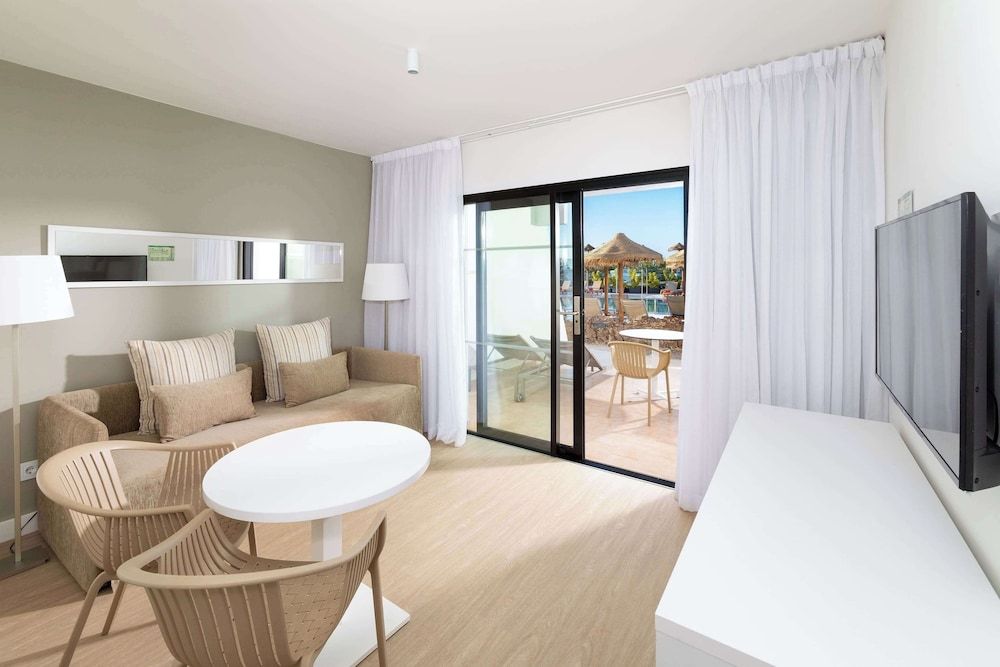 Junior Suite Acesso Piscina