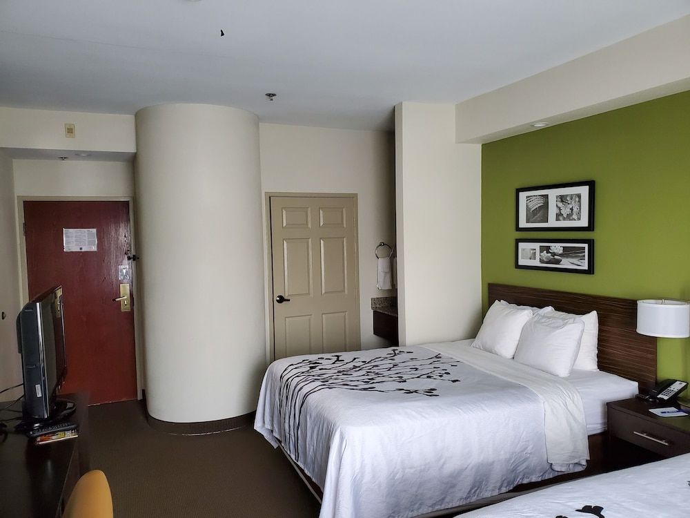 Standard Room, 2 Queen Beds, Non Smoking