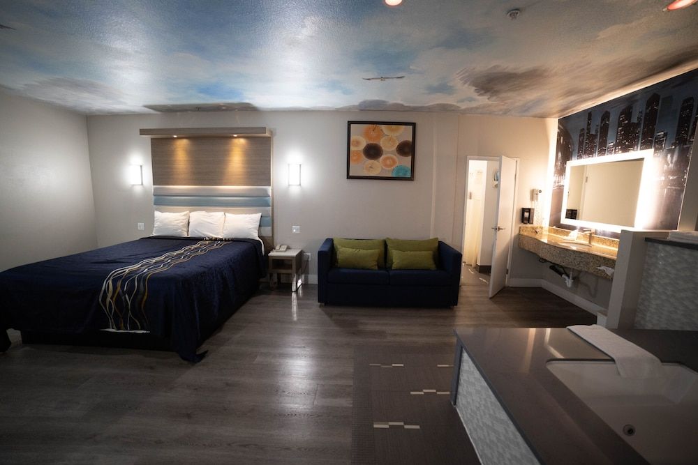 Mid City Inn and Suites Exclusive Room 4