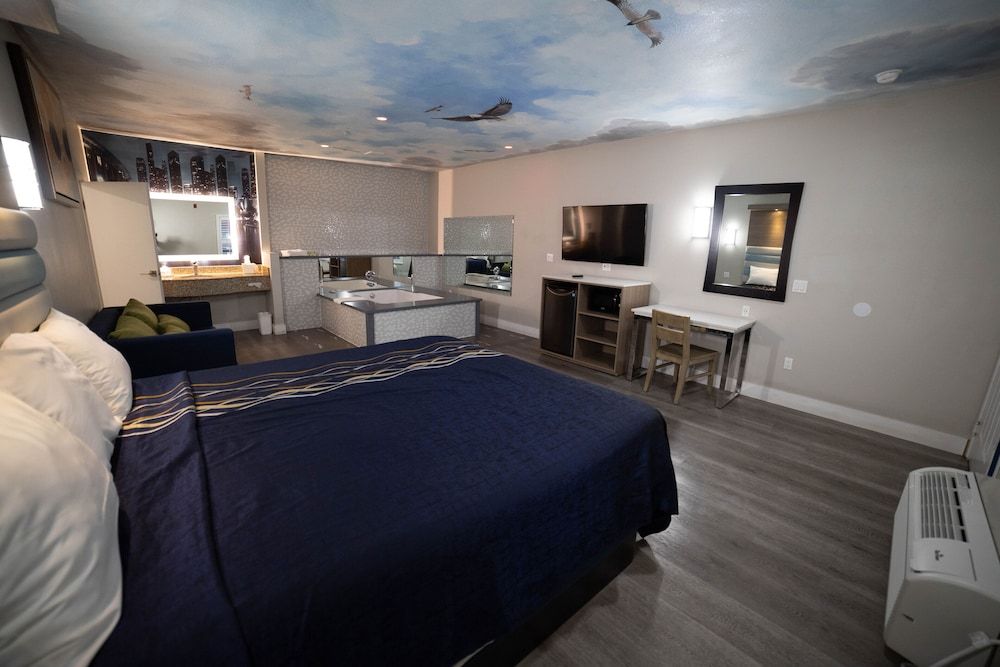 Mid City Inn and Suites Exclusive Room 2