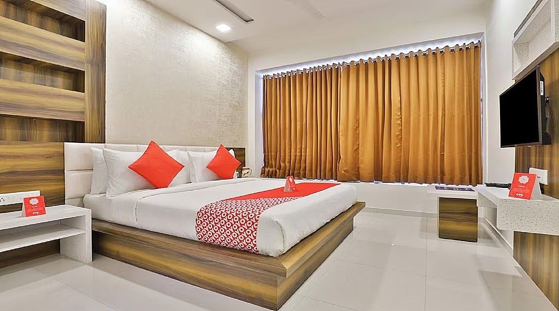Hotel Sunstay Deluxe Double Bed Room 6