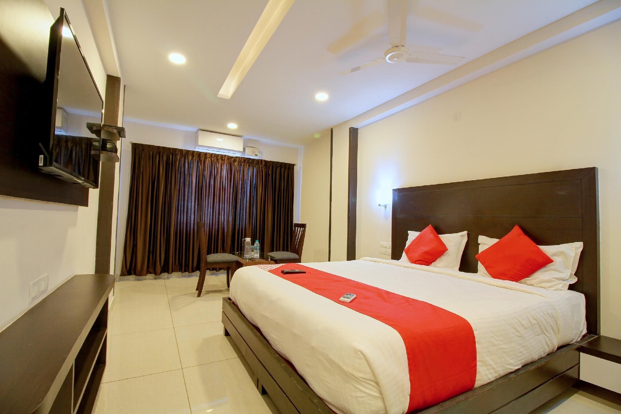 undefined Traders Hotel 9