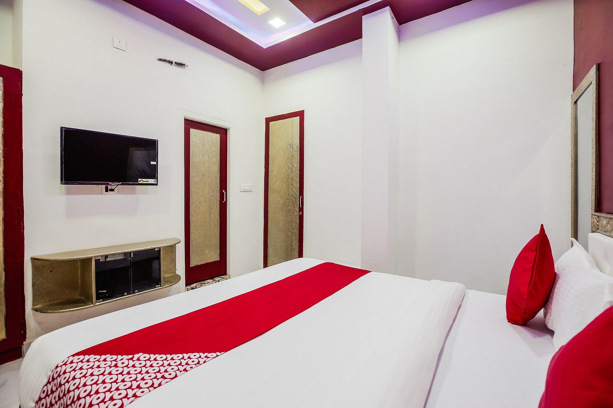 Hotel O Udaipur Palace Classic Room 4