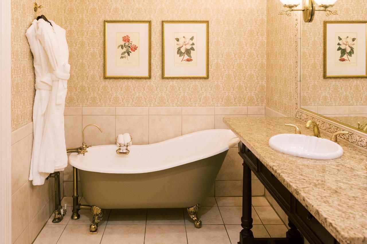 Historic Deluxe Room - King Bed