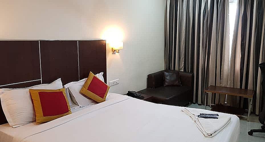 Swarna Grand Deluxe AC 3