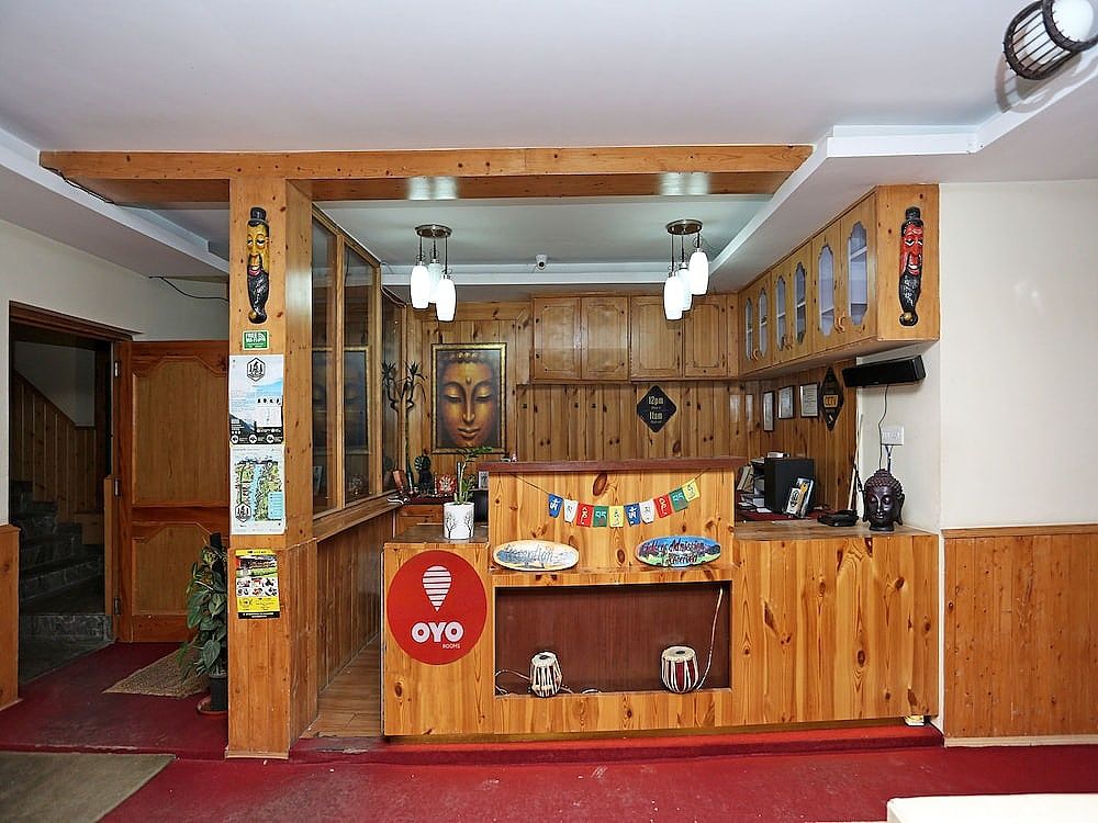 undefined OYO 1837 Hotel Golden Meadows 10