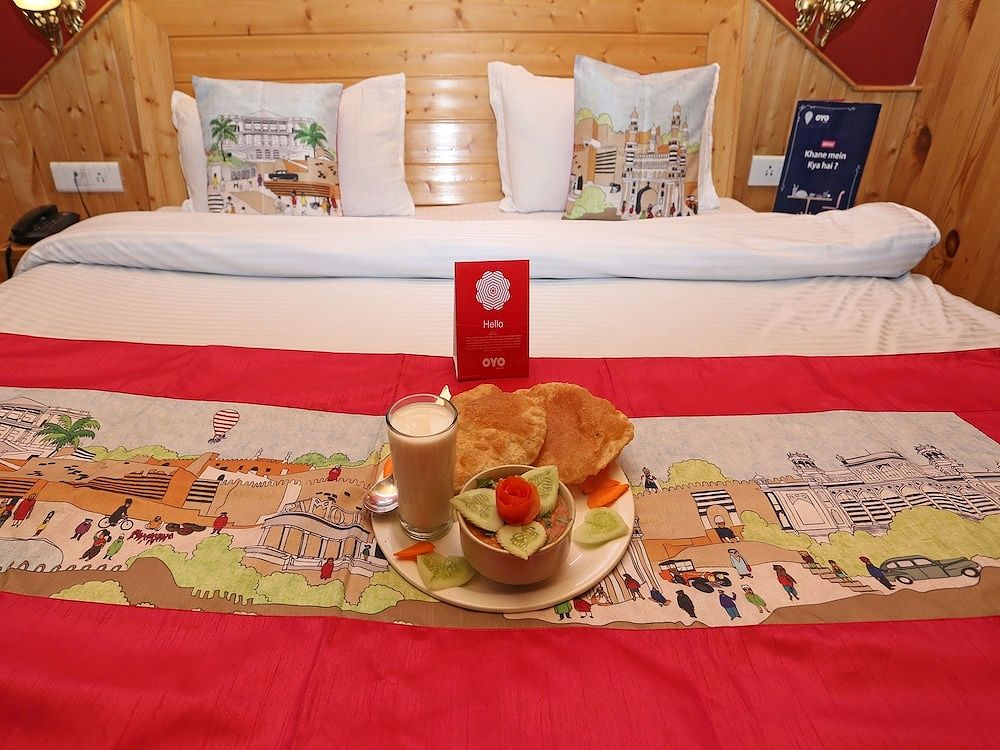 OYO 1837 Hotel Golden Meadows Double or Twin Room 4