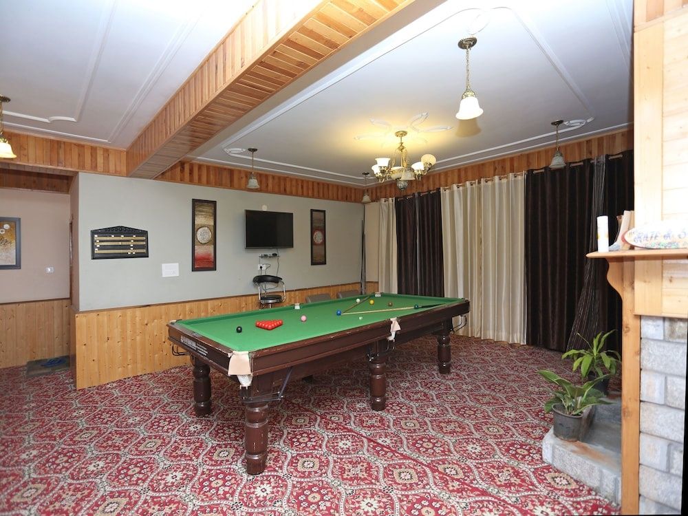 undefined OYO 1837 Hotel Golden Meadows 9