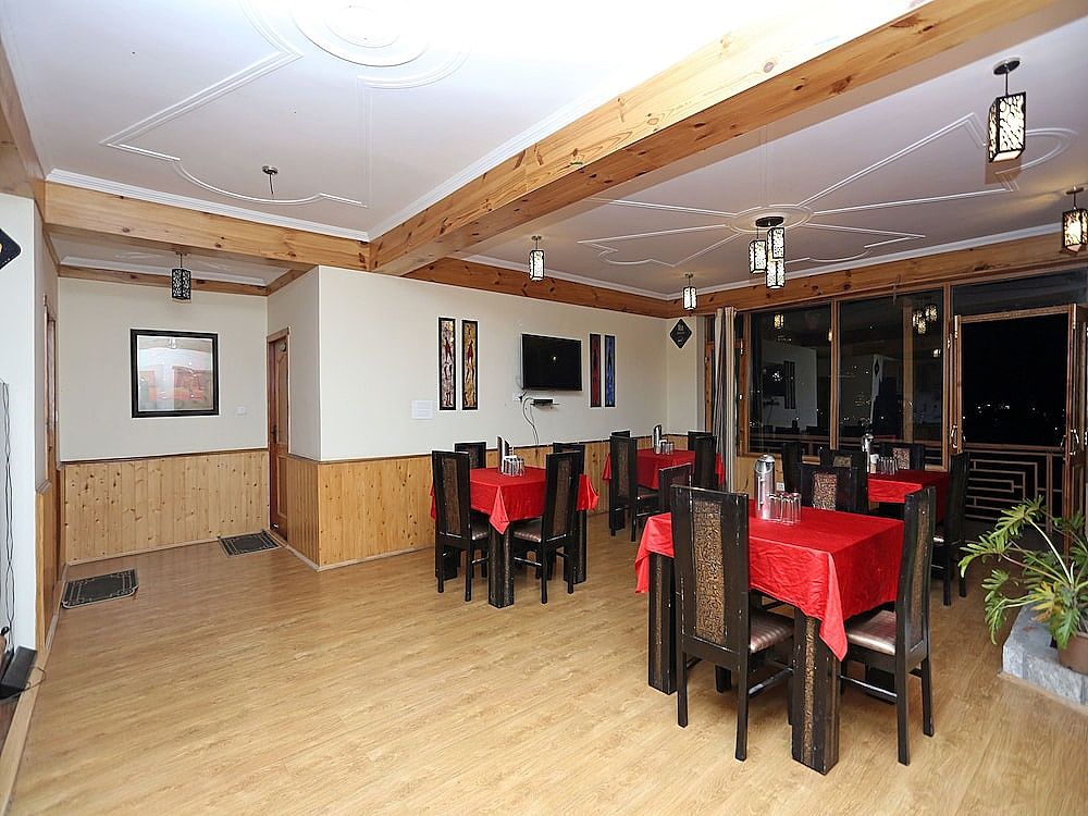 undefined OYO 1837 Hotel Golden Meadows 6