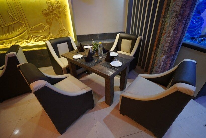 Food & Dining