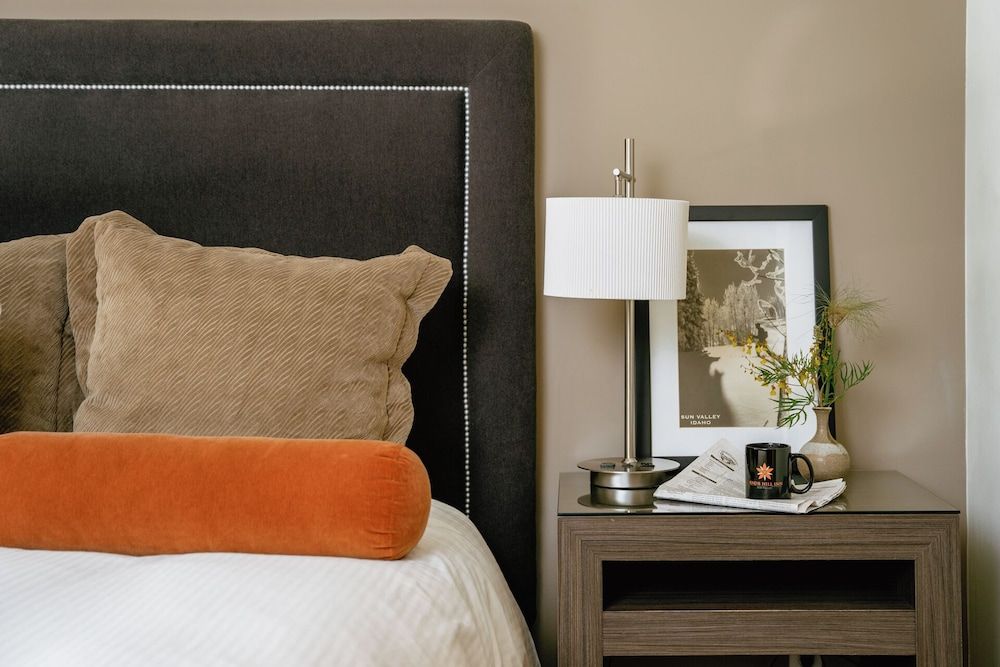 Knob Hill Inn Deluxe Room, 1 King Bed 2