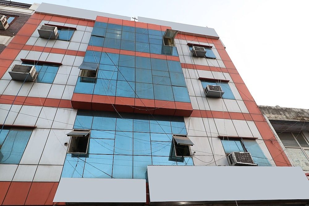 undefined OYO 28168 Hotel Regal 2 2