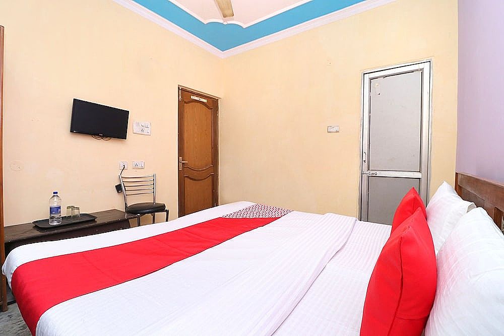 OYO 28168 Hotel Regal 2 Standard Double Room 15