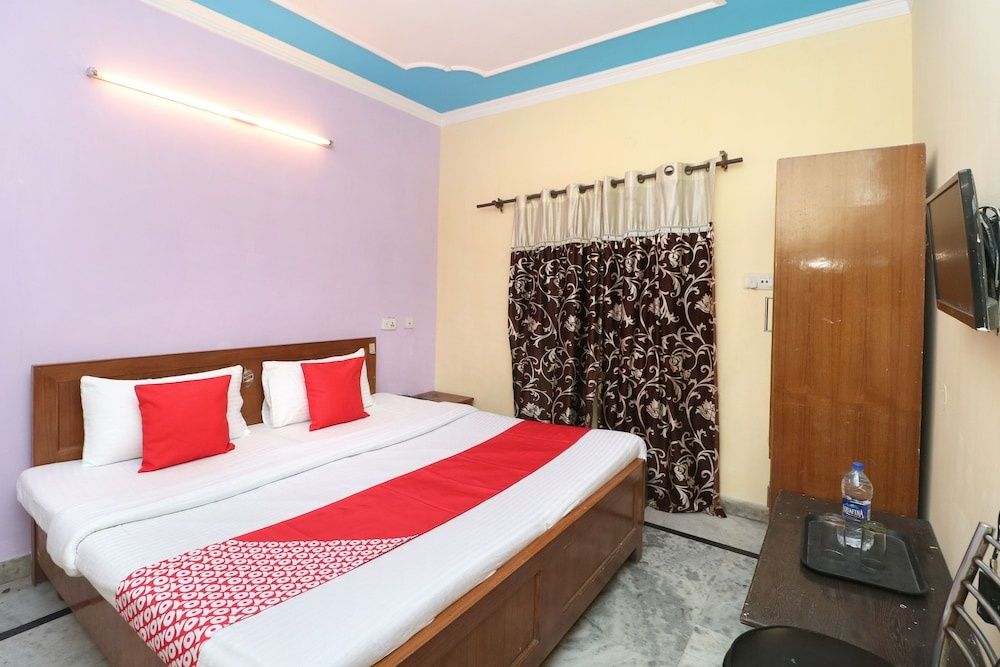 OYO 28168 Hotel Regal 2 Standard Double Room 18